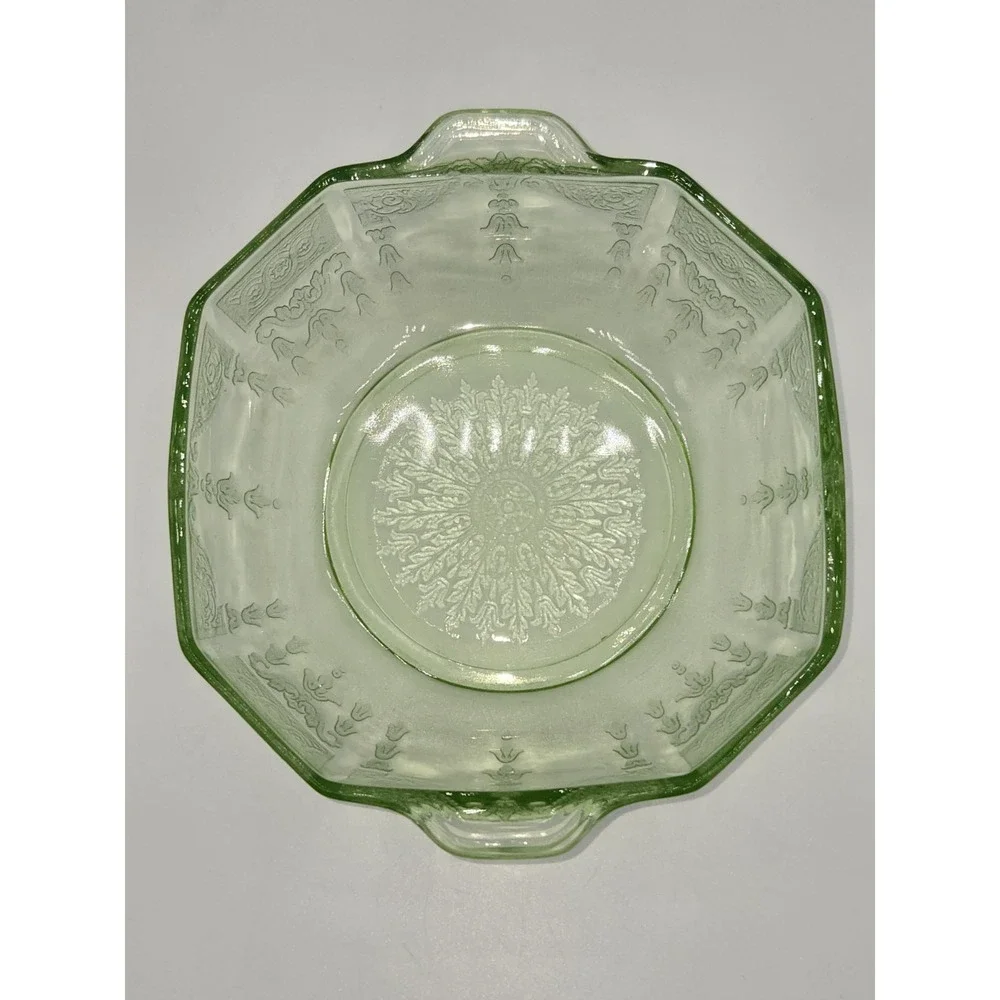 Anchor Hocking Princess Green Uranium Glass Handled Nappy Dish Octagonal‎ 6